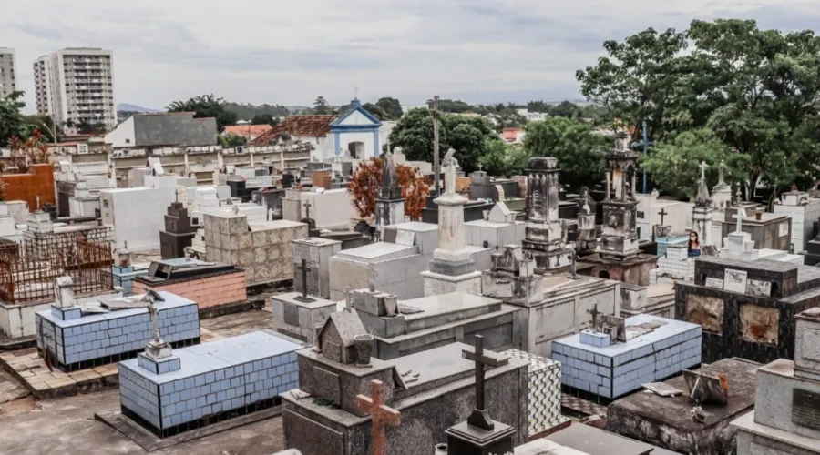 Imagem ilustrativa da imagem Cemitérios de Itaboraí estarão abertos para visitação no Dia de Finados