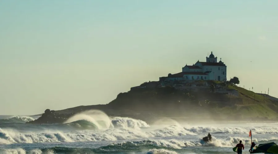 Imagem ilustrativa da imagem Saquarema Surf Festival agitará praia de Itaúna em novembro