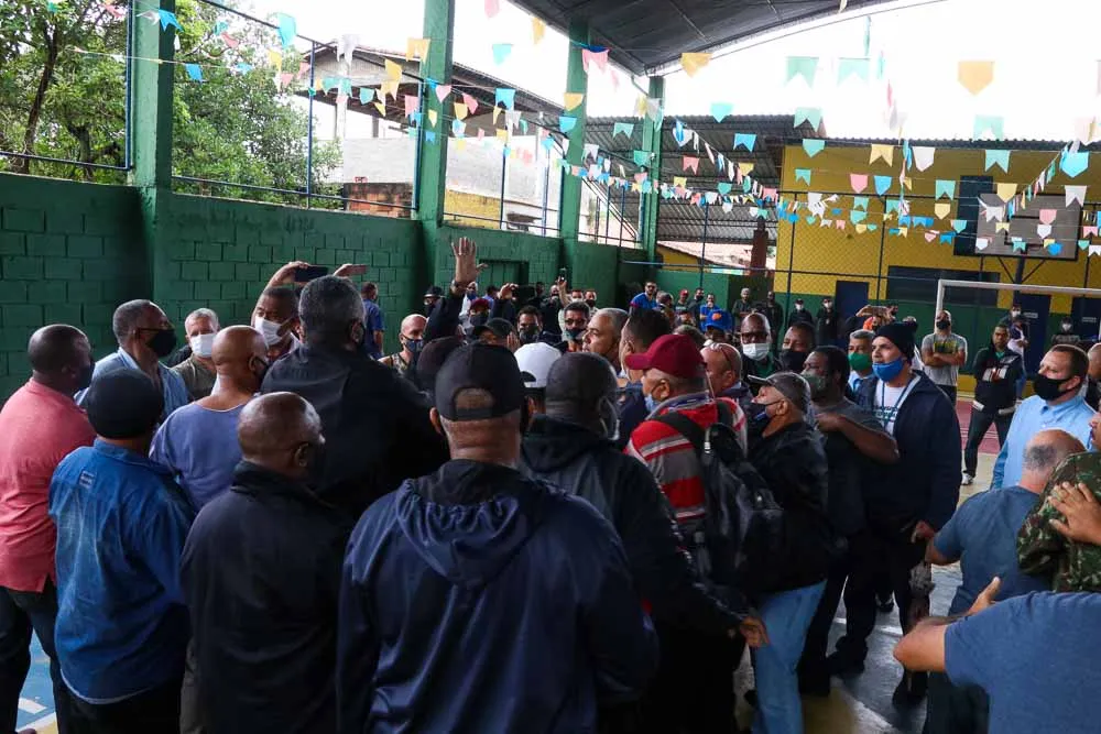 Imagem ilustrativa da imagem Troca de socos durante assembleia dos rodoviários em Niterói
