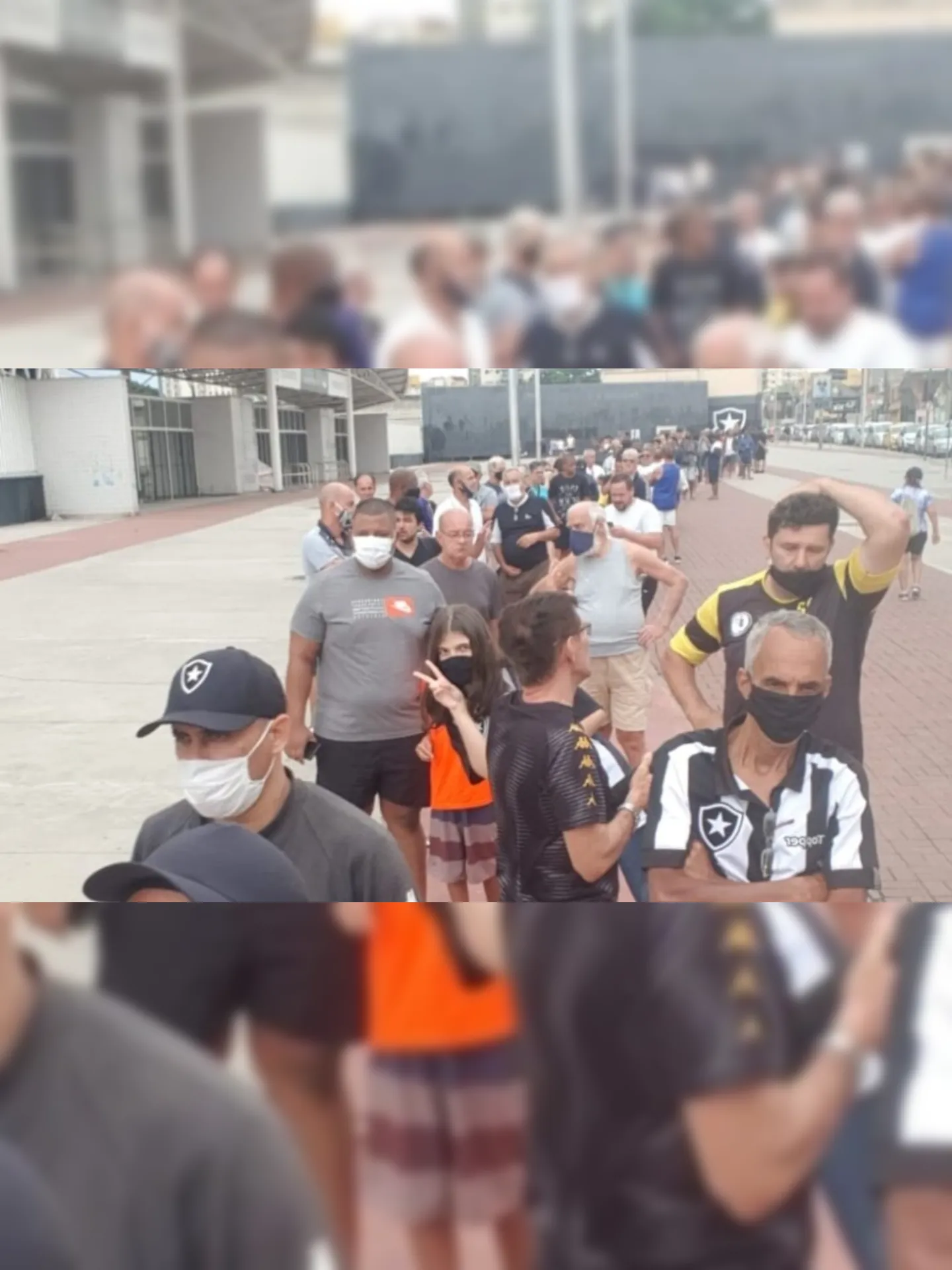 Imagem ilustrativa da imagem Manhã de filas longas em busca de ingressos para jogo decisivo do Botafogo