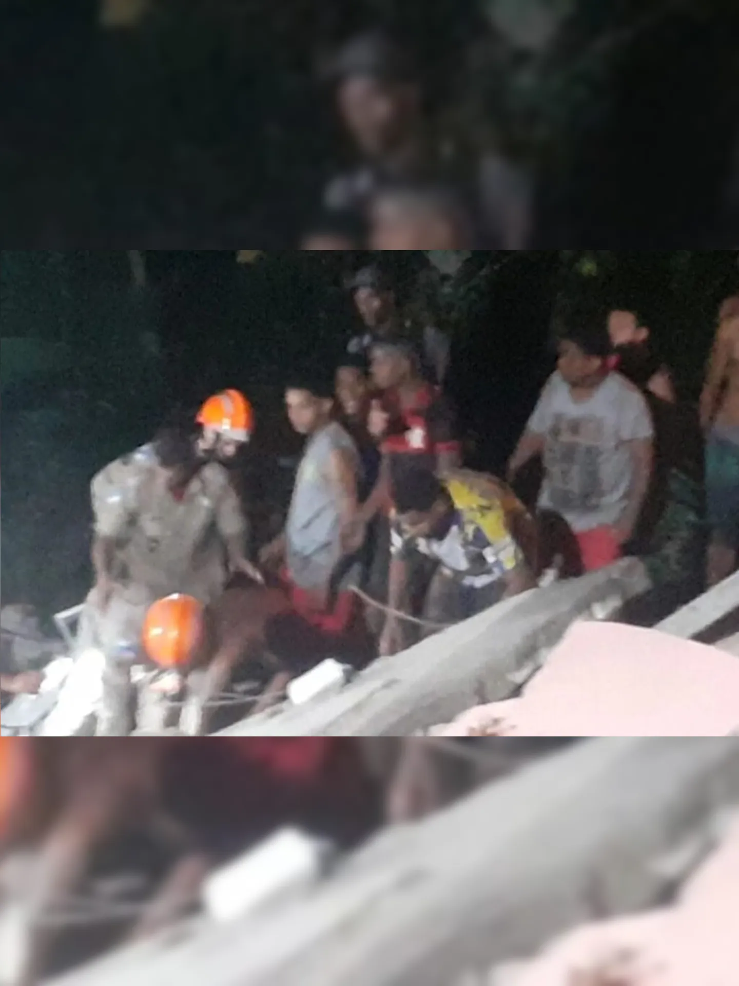 Imagem ilustrativa da imagem Dois feridos em desabamento no Rio seguem internados