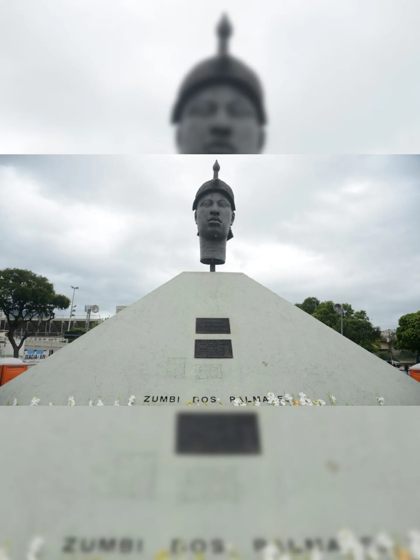 O dia da Consciência Negra tem homenagens no monumento Zumbi dos Palmares, no centro do Rio de Janeiro.
