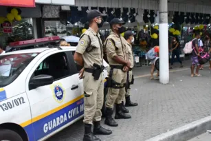 Imagem ilustrativa da imagem Força-tarefa em Niterói reforça segurança no período das festas de fim de ano