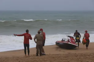 Imagem ilustrativa da imagem Naufrágio em Rio das Ostras: barco saiu de Jurujuba, em Niterói