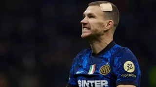 Imagem ilustrativa da imagem Inter de Milão pressiona e vence Shakhtar Donetsk com dois gols de Dzeko