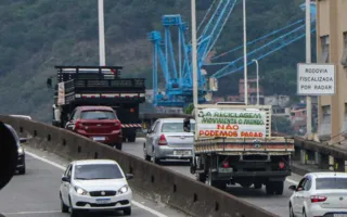 Imagem ilustrativa da imagem Donos de ferros-velhos protestam contra lei que obriga instalação de câmeras