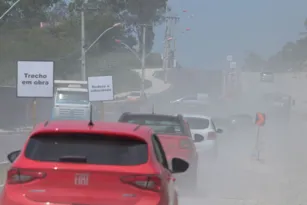 Imagem ilustrativa da imagem Caos em estrada de Itaipuaçu é tragédia anunciada