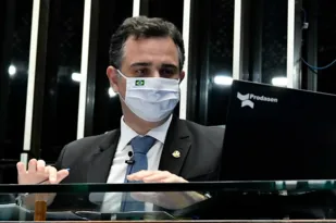 Imagem ilustrativa da imagem Pacheco cria mutirão no Senado que pode destravar sabatina de Mendonça ao STF