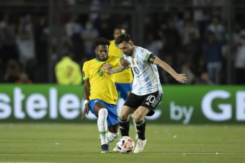 Imagem ilustrativa da imagem Já classificado, Brasil empata e mantém invencibilidade contra a Argentina