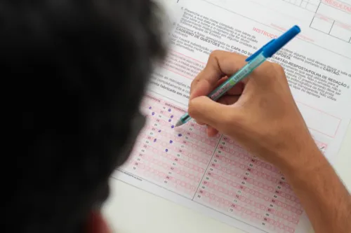 Imagem ilustrativa da imagem Estudantes do Salgueiro que perderam o Enem farão prova em janeiro