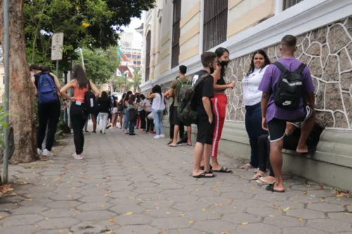 Imagem ilustrativa da imagem Estudantes de Niterói otimistas para passar no Enem