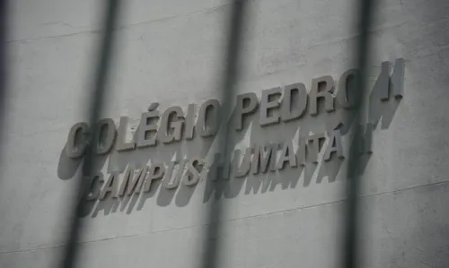 Rio de Janeiro - Estudantes secundaristas do colégio Pedro II, da unidade Humaitá, ocupam a escola desde ontem(31) em protesto contra a PEC 241 e a PEC 55. (Tânia Rêgo/Agência Brasil)