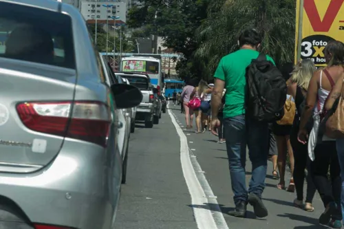 Imagem ilustrativa da imagem Acidente na Ponte deixa trabalhadores a pé na Zona Norte de Niterói