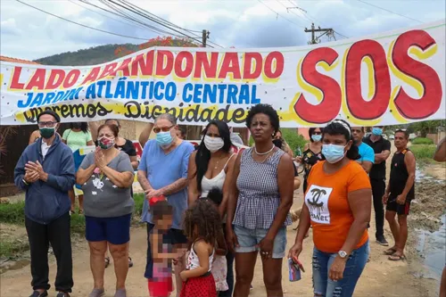 Imagem ilustrativa da imagem Dois meses após pedido de socorro, moradores de Itaipuaçu continuam sofrendo