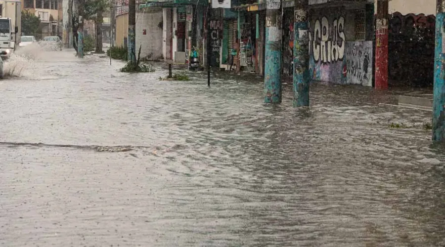 Imagem ilustrativa da imagem Famílias ficam desalojadas durante as chuvas em São Gonçalo