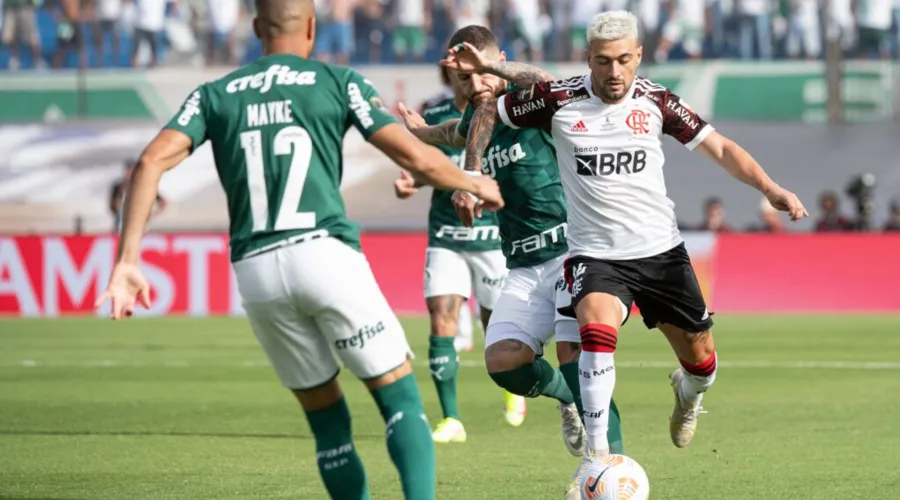 Imagem ilustrativa da imagem Flamengo perde para o Palmeiras e amarga o vice na Libertadores