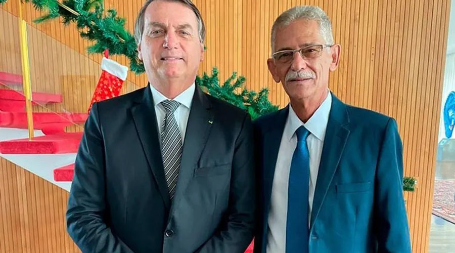 Imagem ilustrativa da imagem Bolsonaro avança para o PL de Capitão Nelson e Claudio Castro no Rio