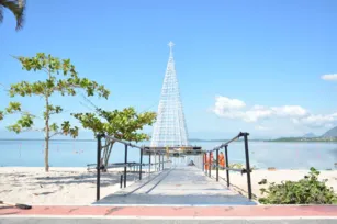 Imagem ilustrativa da imagem Maricá inicia Natal Iluminado com show e espetáculo teatral em bairros da cidade