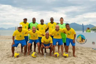 Imagem ilustrativa da imagem Esporte e inclusão: projeto social Grão de Areia Beach Soccer chega a Niterói