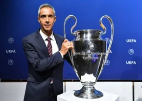 Imagem ilustrativa da imagem Presidente da federação polonesa confirma rescisão de Paulo Sousa, a caminho do Fla