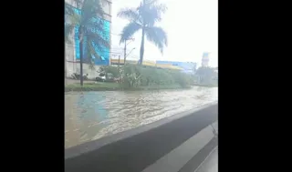 Imagem ilustrativa da imagem Motoristas enfrentam trânsito complicado após chuva em SG