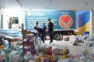 Imagem ilustrativa da imagem Maricá envia primeiro caminhão para Bahia com mais de 4 toneladas em doações