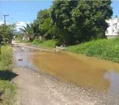 Imagem ilustrativa da imagem Choveu, alagou: moradores de Itaipuaçu clamam por reparos após chuvas