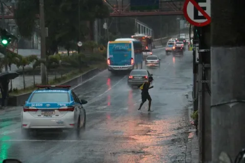 Imagem ilustrativa da imagem Previsão de chuvas intensas para a tarde desta quinta em Niterói e região