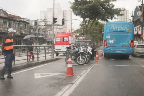 Imagem ilustrativa da imagem Acidente na Alameda com motociclista ferido em Niterói