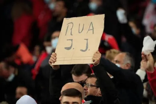 Imagem ilustrativa da imagem Reunião entre dirigentes nesta sexta-feira pode selar saída de Jorge Jesus do Benfica