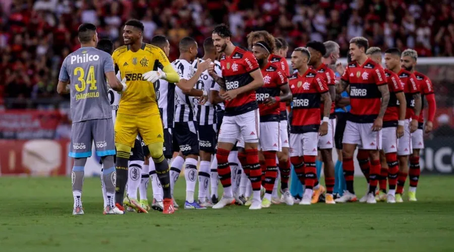 Imagem ilustrativa da imagem Flamengo sofre derrota para o Santos em seu último jogo no Maracanã