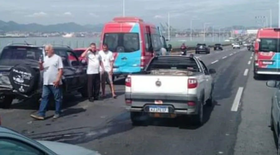 Imagem ilustrativa da imagem Acidente causa reflexos no trânsito da Ponte Rio-Niterói nesta quarta