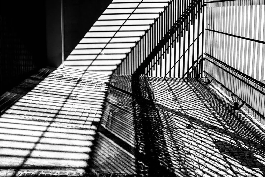 Imagem ilustrativa da imagem Fotógrafo de Niterói expõe em luz e sombra no Espaço Cultural dos Correios