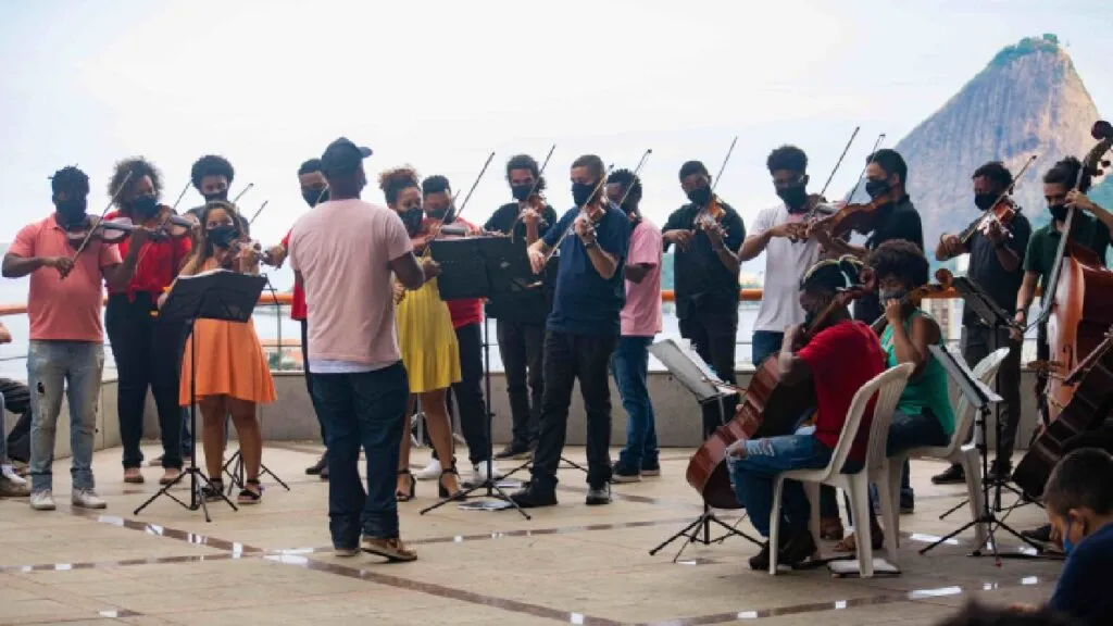 Imagem ilustrativa da imagem Orquestra da Grota se apresenta no Festival Mimo para Crianças no Rio