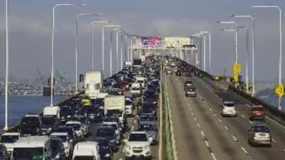 Imagem ilustrativa da imagem Engavetamento complica trânsito na Ponte Rio-Niterói