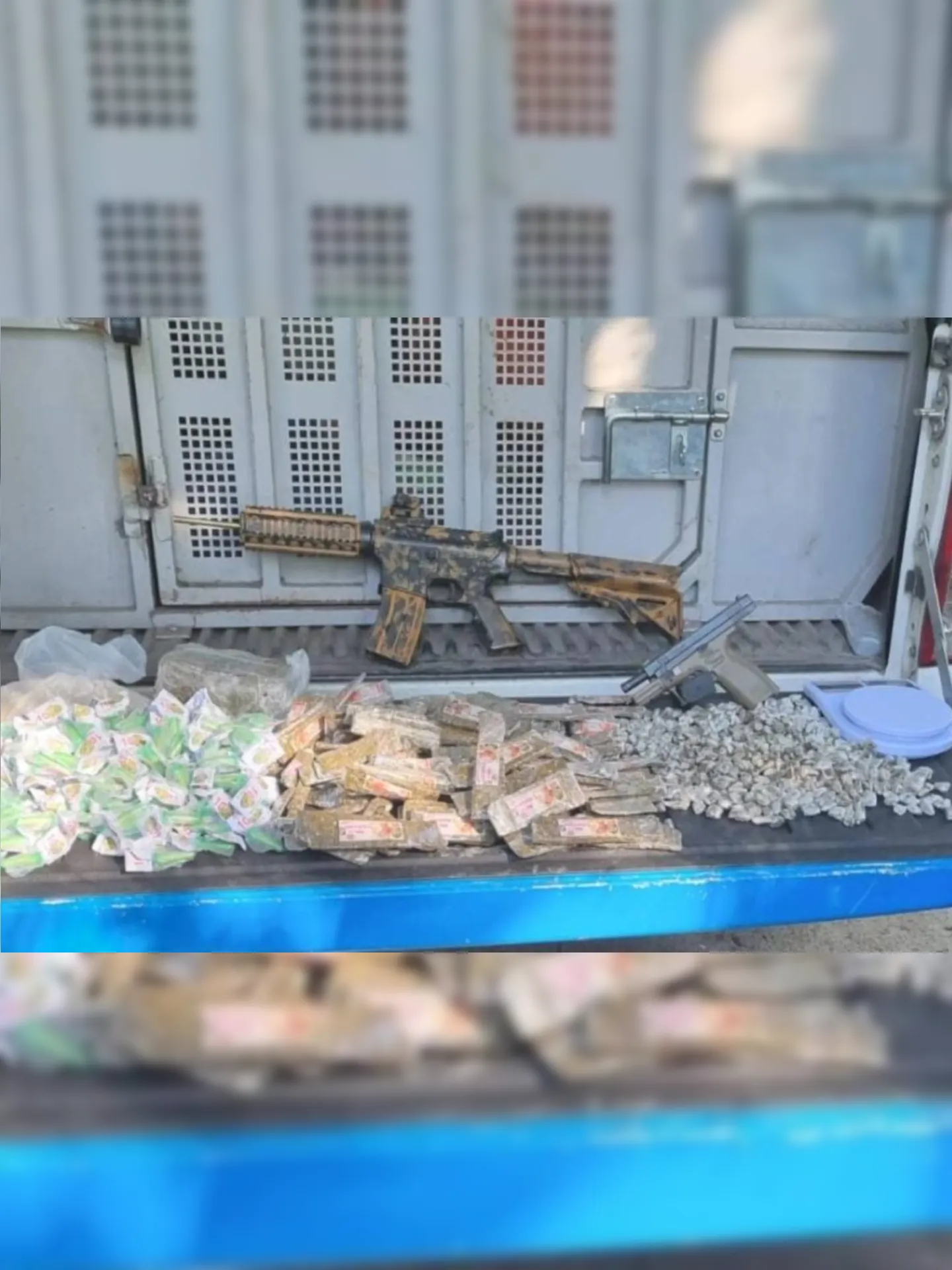Imagem ilustrativa da imagem Dupla é presa com réplica de fuzil e drogas em Niterói