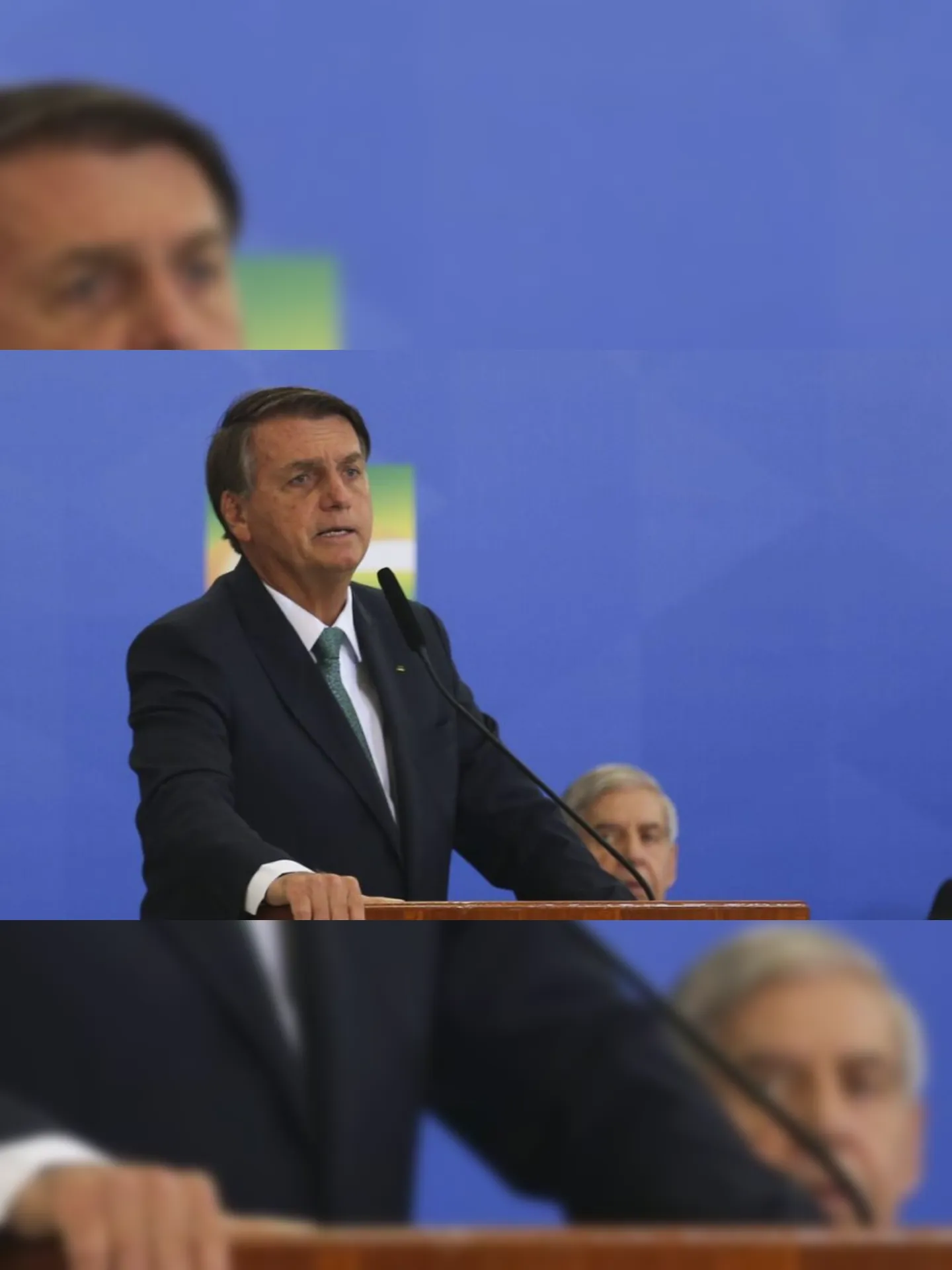 O presidente Jair Bolsonaro participa do lançamento do Programa Nacional de Prestação de Serviço Civil Voluntário, no Palácio do Planalto.