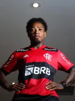 Imagem ilustrativa da imagem Anunciado oficialmente, Marinho explica escolha pelo Flamengo e se despede do Santos