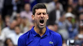 Imagem ilustrativa da imagem Djokovic irá disputar o Australian Open com ''autorização especial''; entenda