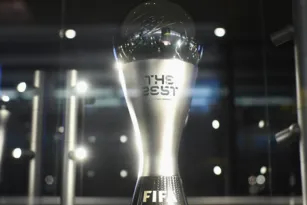 Imagem ilustrativa da imagem FIFA anuncia os três finalistas do prêmio de melhor jogador do mundo em 2021