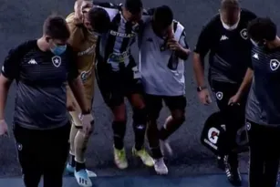 Imagem ilustrativa da imagem Rafael sofre lesão grave e deve desfalcar o Botafogo por pelo menos seis meses