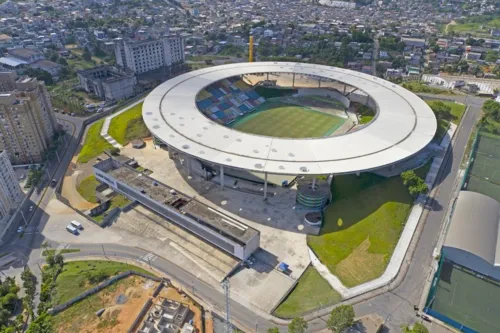 Imagem ilustrativa da imagem Clássico entre Fluminense e Botafogo pelo Carioca pode acontecer fora do Rio