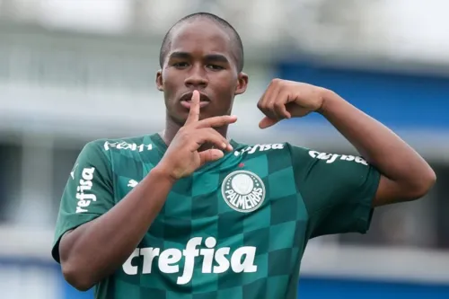 Imagem ilustrativa da imagem Flamengo teria interesse em Endrick, jóia do Palmeiras e considerado "novo Fenômeno"