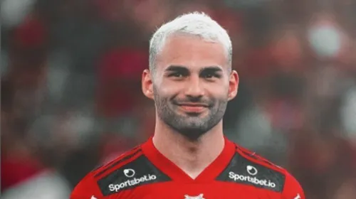 Imagem ilustrativa da imagem Flamengo tem baixa para 2022 e compra Thiago Maia em definitivo