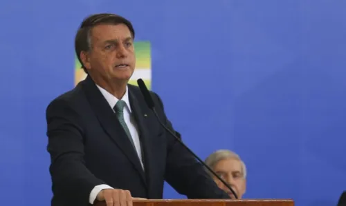 O presidente Jair Bolsonaro participa do lançamento do Programa Nacional de Prestação de Serviço Civil Voluntário, no Palácio do Planalto.