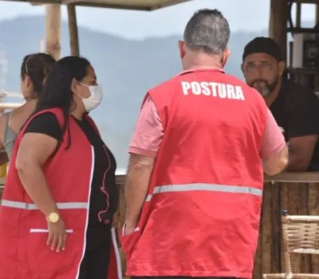 Imagem ilustrativa da imagem Fiscalização de comércios na praia de Itaipuaçu segue neste domingo