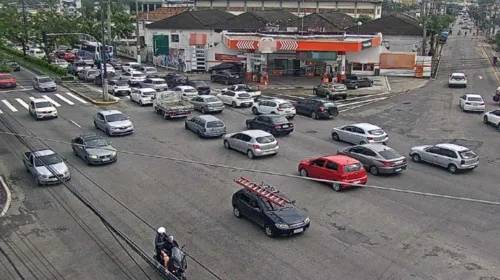 Imagem ilustrativa da imagem Acessos à Ponte Rio-Niterói congestionados na manhã desta terça