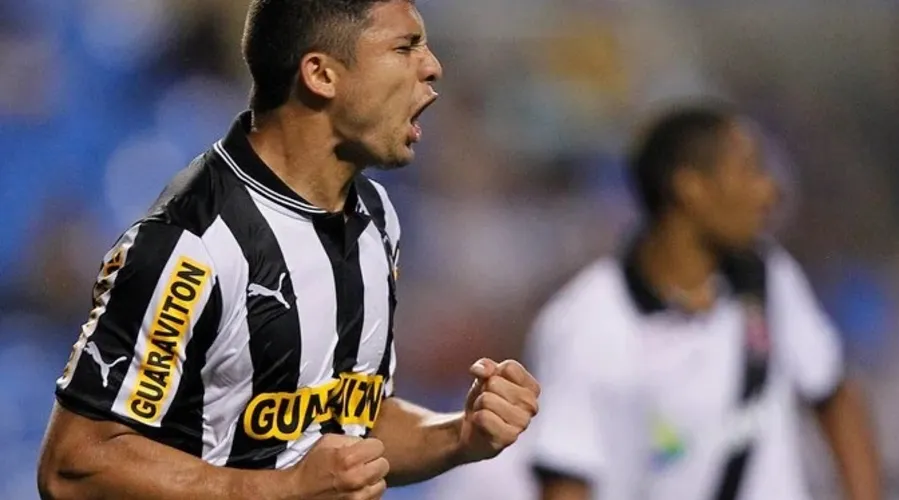 Imagem ilustrativa da imagem Negociações esquentam e Botafogo fica próximo da contratação do atacante Elkeson