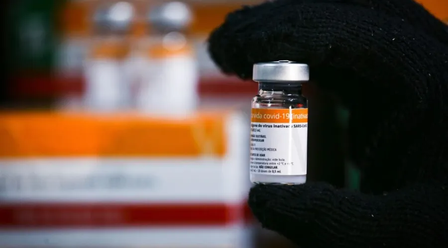 Chegada de 59.800 doses da vacina CoronaVac (17.03.2021)
Foto: Breno Esaki/Agência Saúde DF