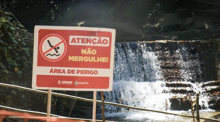 Imagem ilustrativa da imagem Visitantes são flagrados em gruta e cachoeira interditadas em Maricá